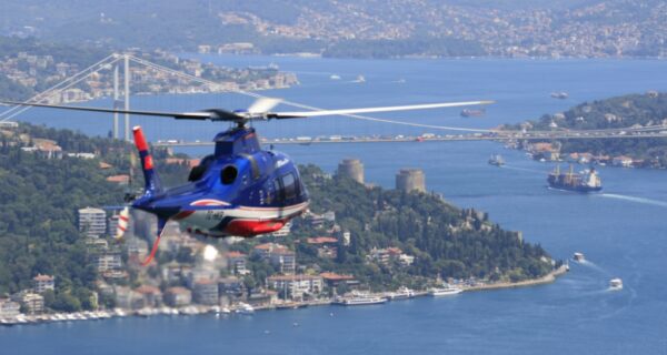 Istanbul Helicopter Tours by Tesla Travel – private 10, 15 and 20-minute helicopter sightseeing flights over the Bosphorus with VIP hotel transfers.